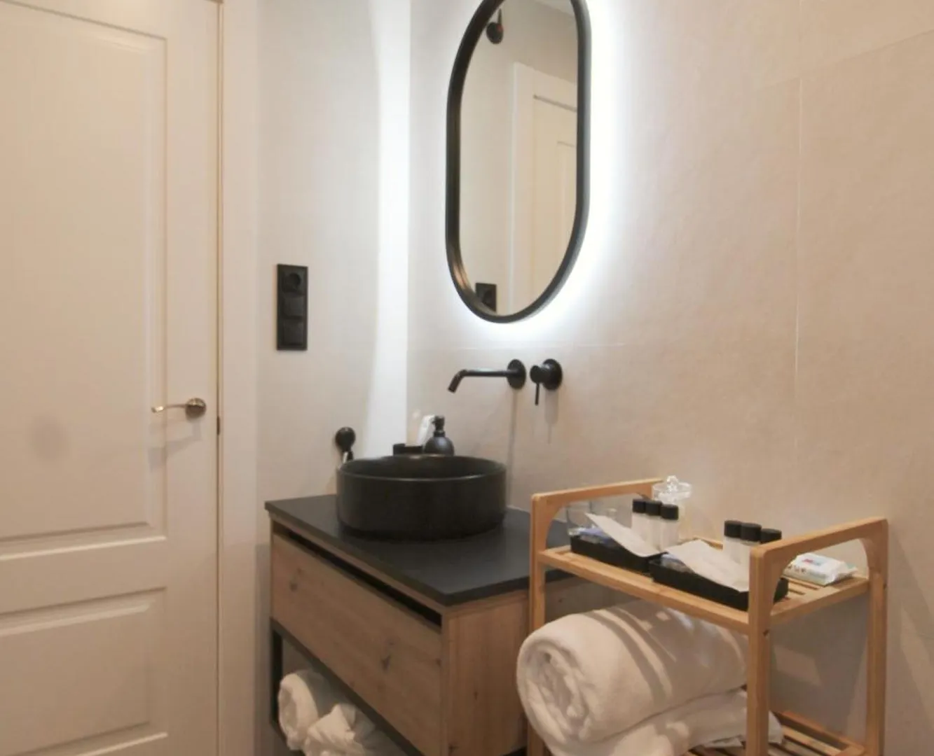 El Niu Apartamentos Con Terraza Camp Nou L'Hospitalet de Llobregat Spain